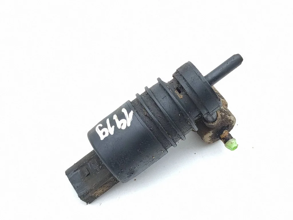 Windscreen/windshield washer pump