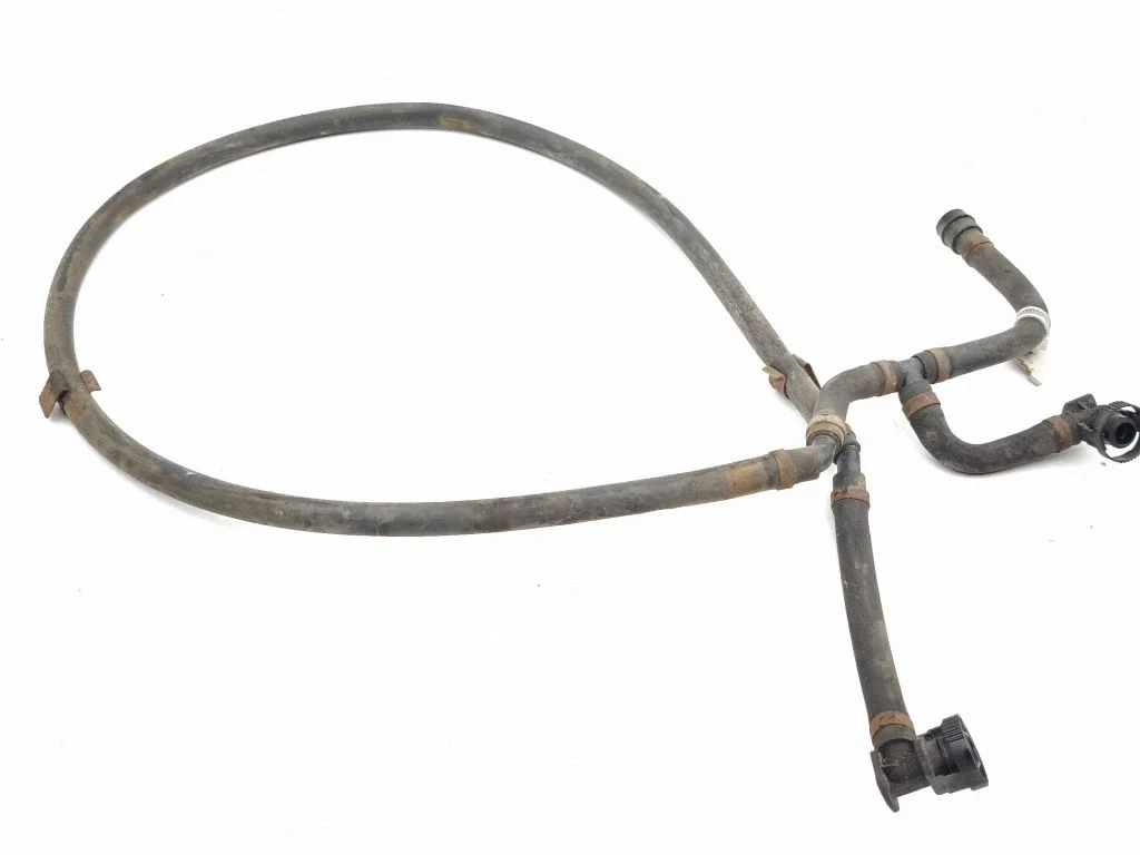 Headlight washer hose/pipe