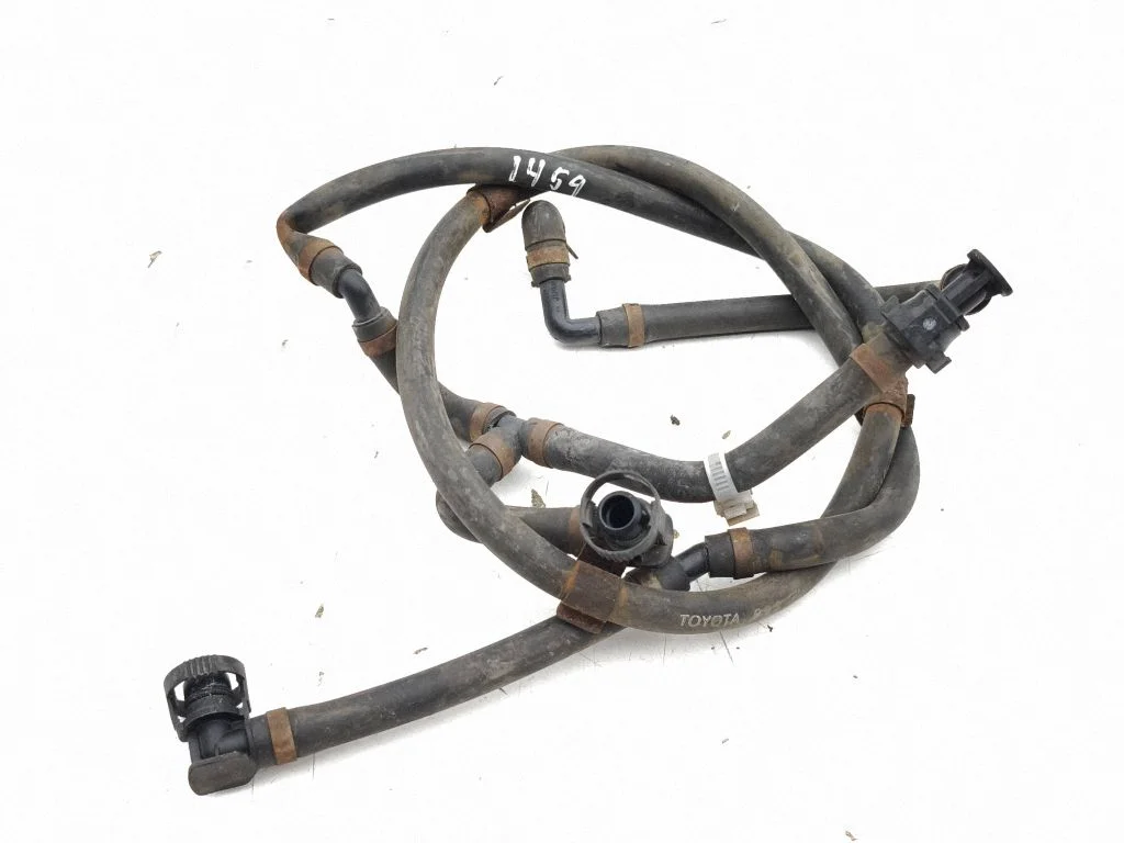 Headlight washer hose/pipe