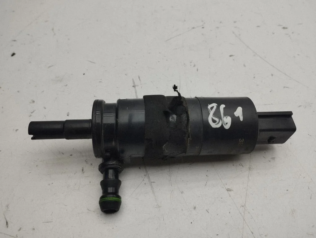 Headlight washer pump 3B7955681