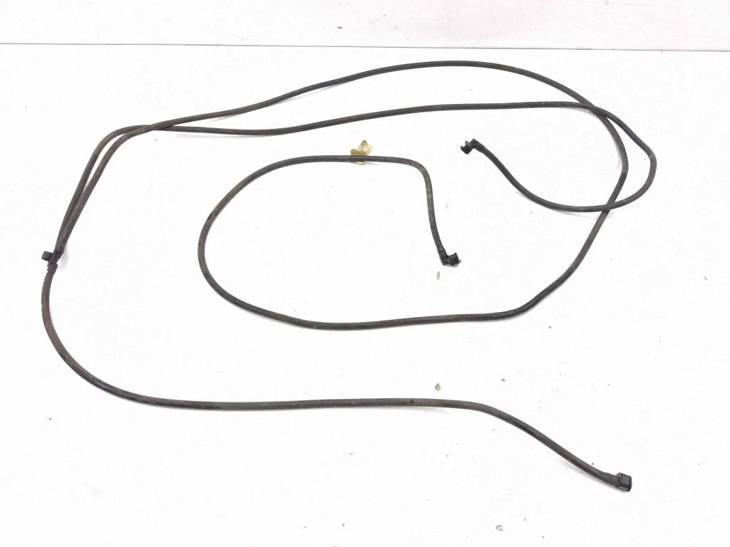 Headlight washer hose/pipe – front