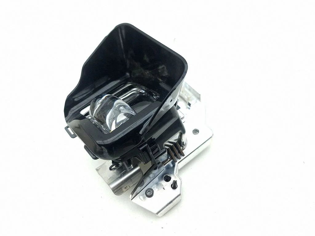Headlight part L90158527