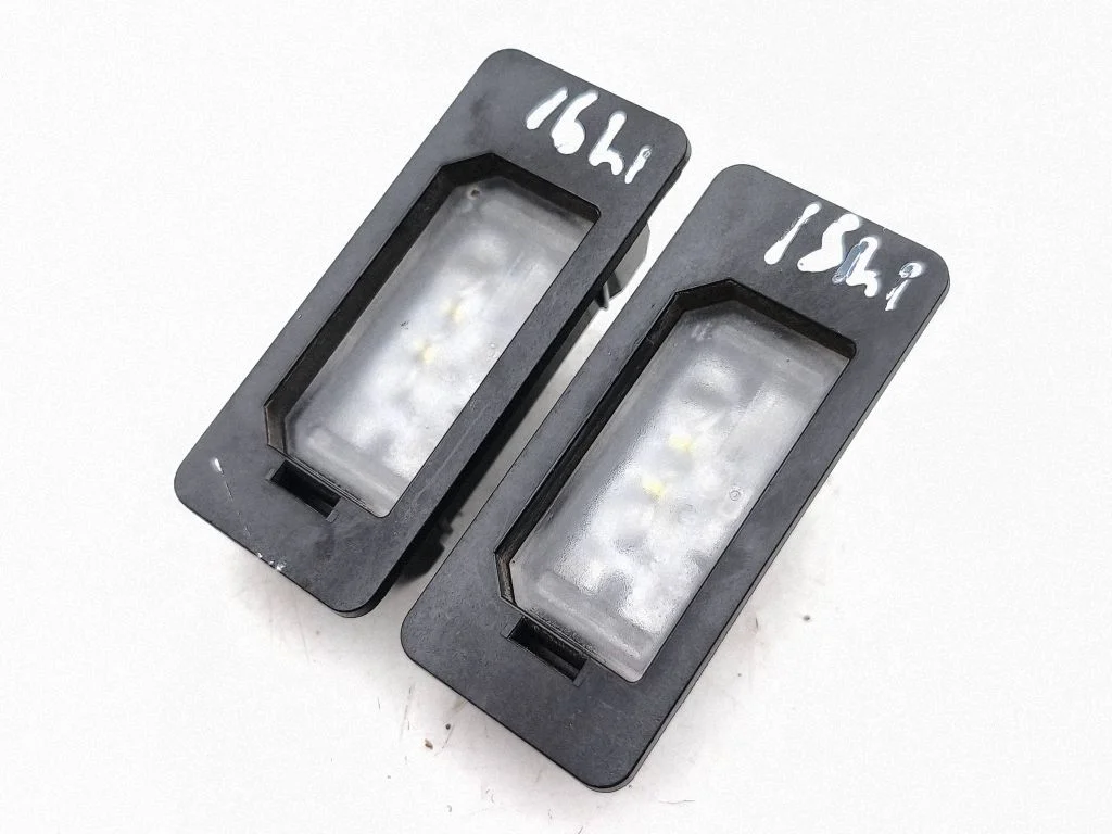 Number plate light 9481841