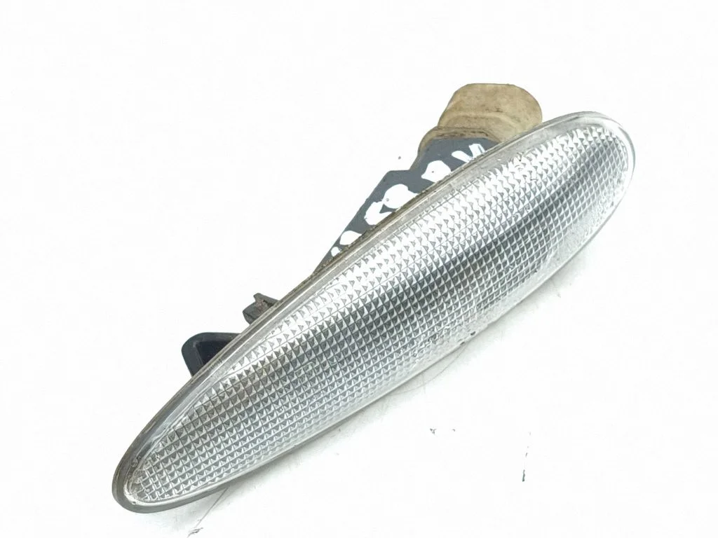 Front fender indicator light 0212500