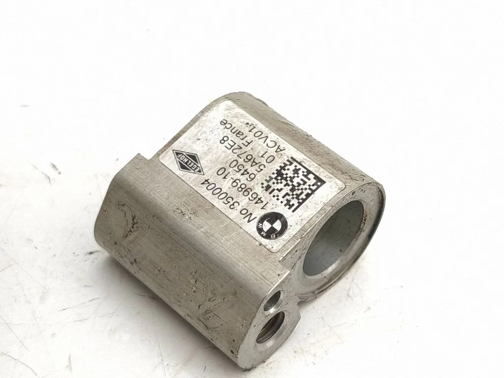 Air conditioning (A/C) expansion valve 5A672E8
