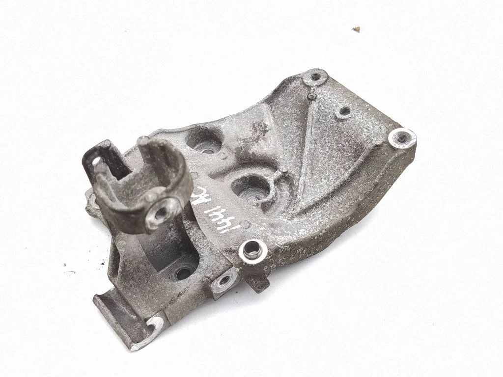 A/C compressor mount bracket 9823598480