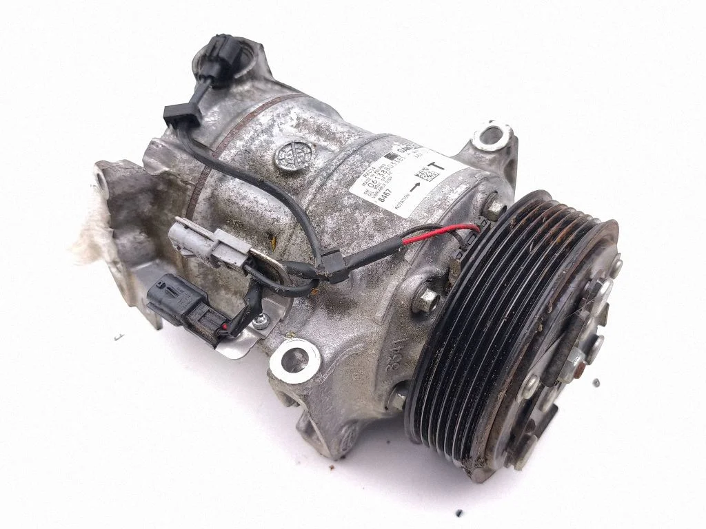 Air conditioning (A/C) compressor (pump) 926006UB1A