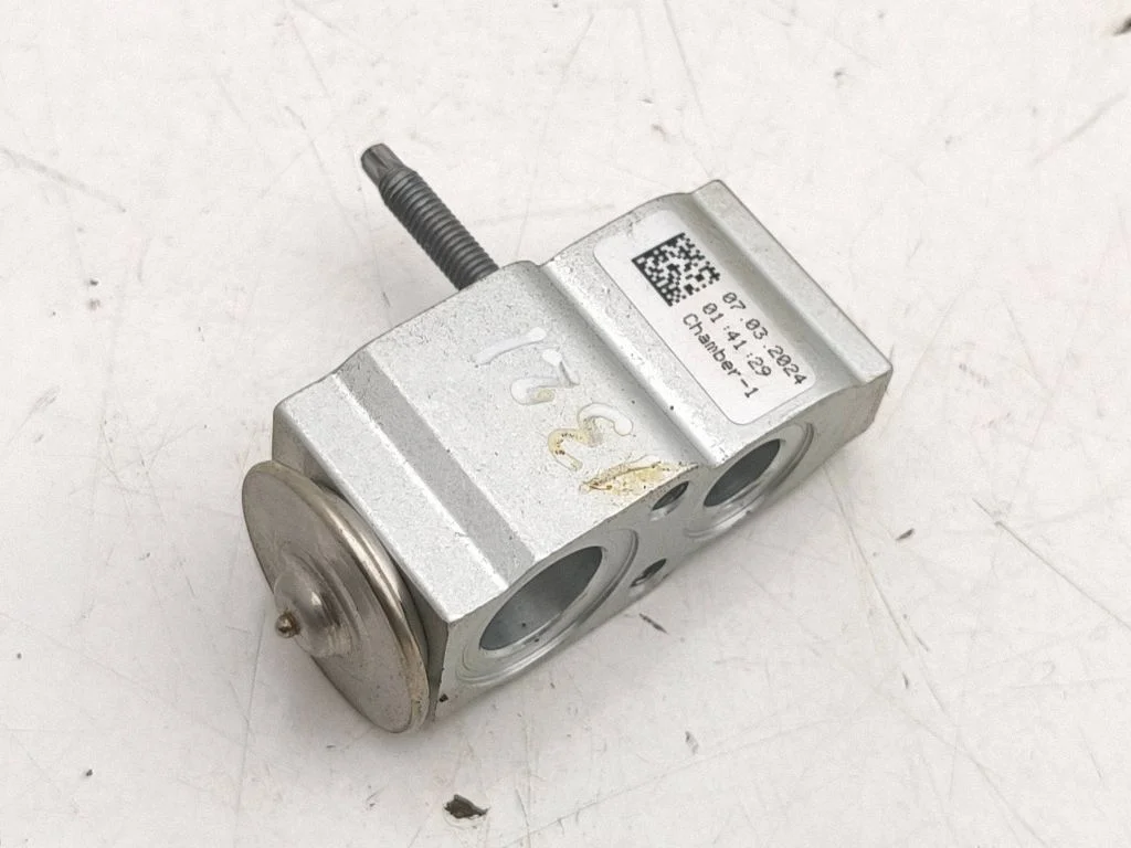 Air conditioning (A/C) expansion valve A2478307800