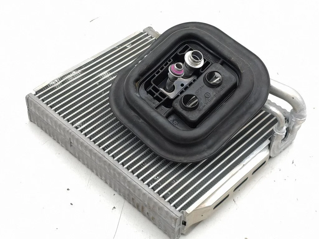 Air conditioning (A/C) radiator (interior)