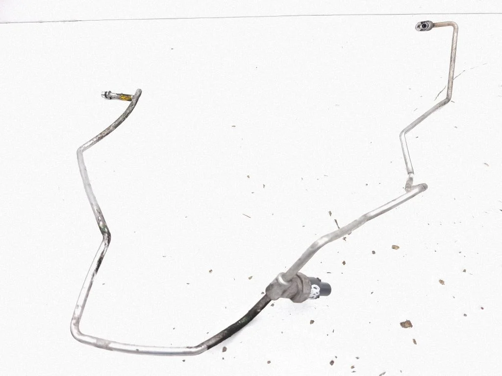 Air conditioning (A/C) pipe/hose