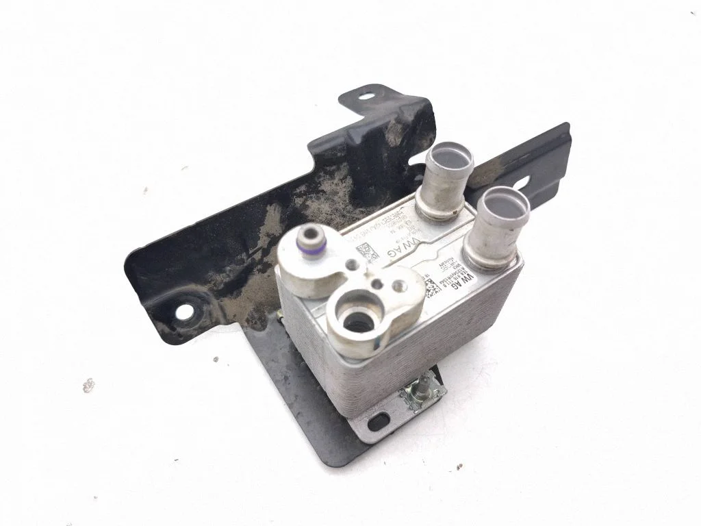 Kliimaseadme jahutusradiaator (kondensaator) 1EA816111B