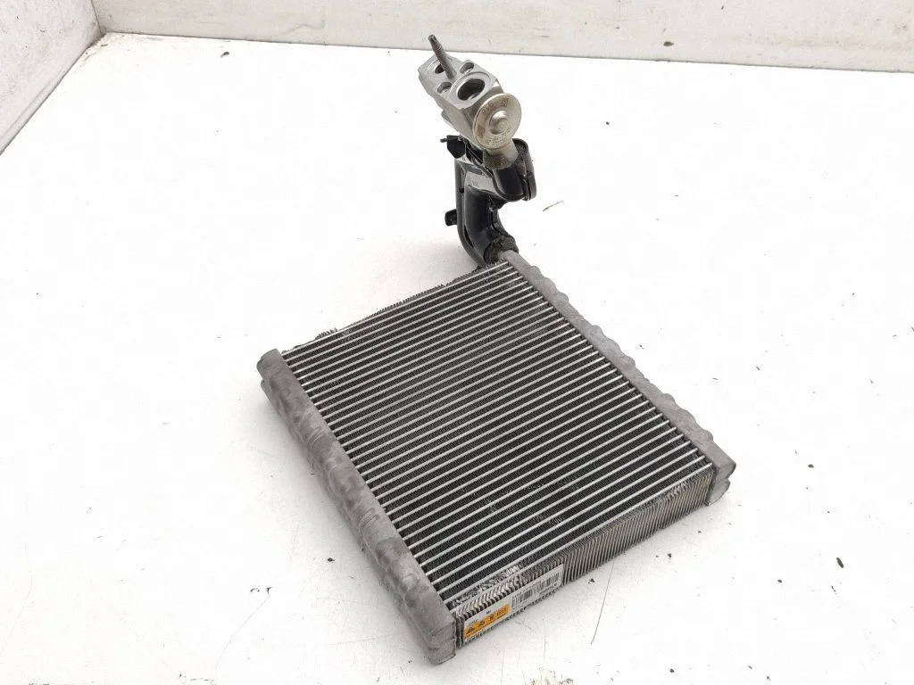 Air conditioning (A/C) radiator (interior) HM771005