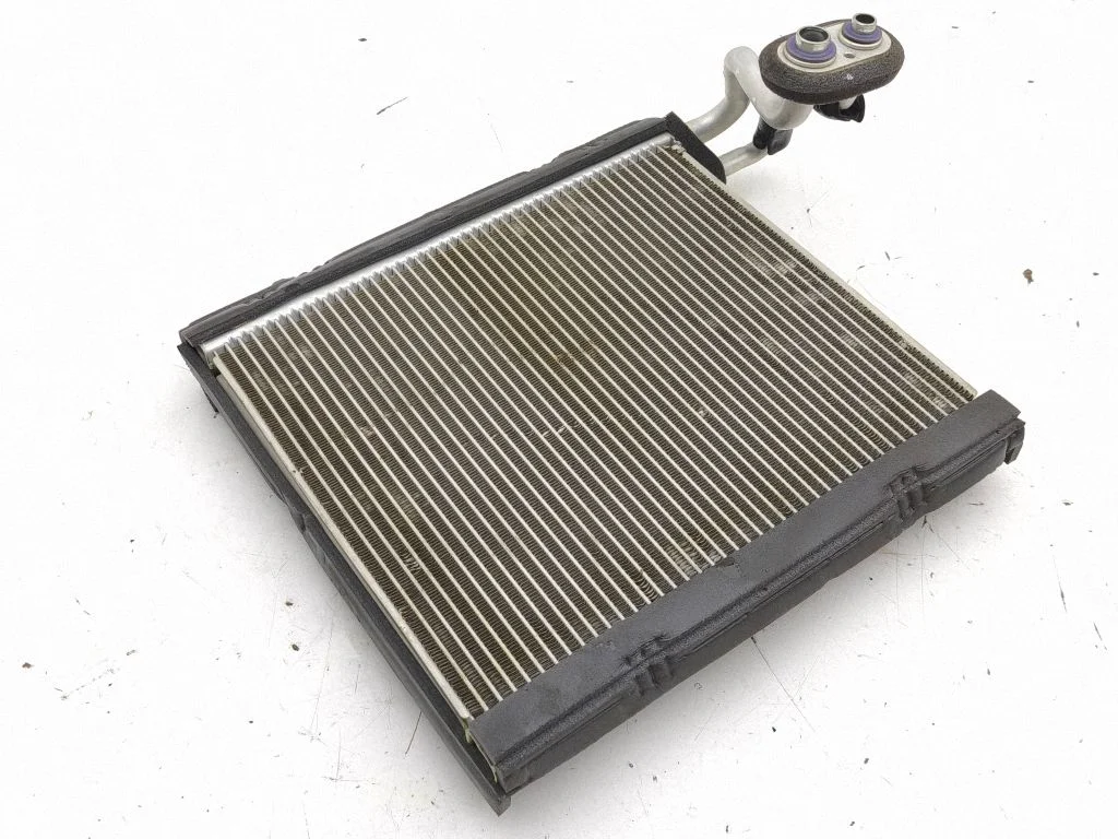 Air conditioning (A/C) radiator (interior)