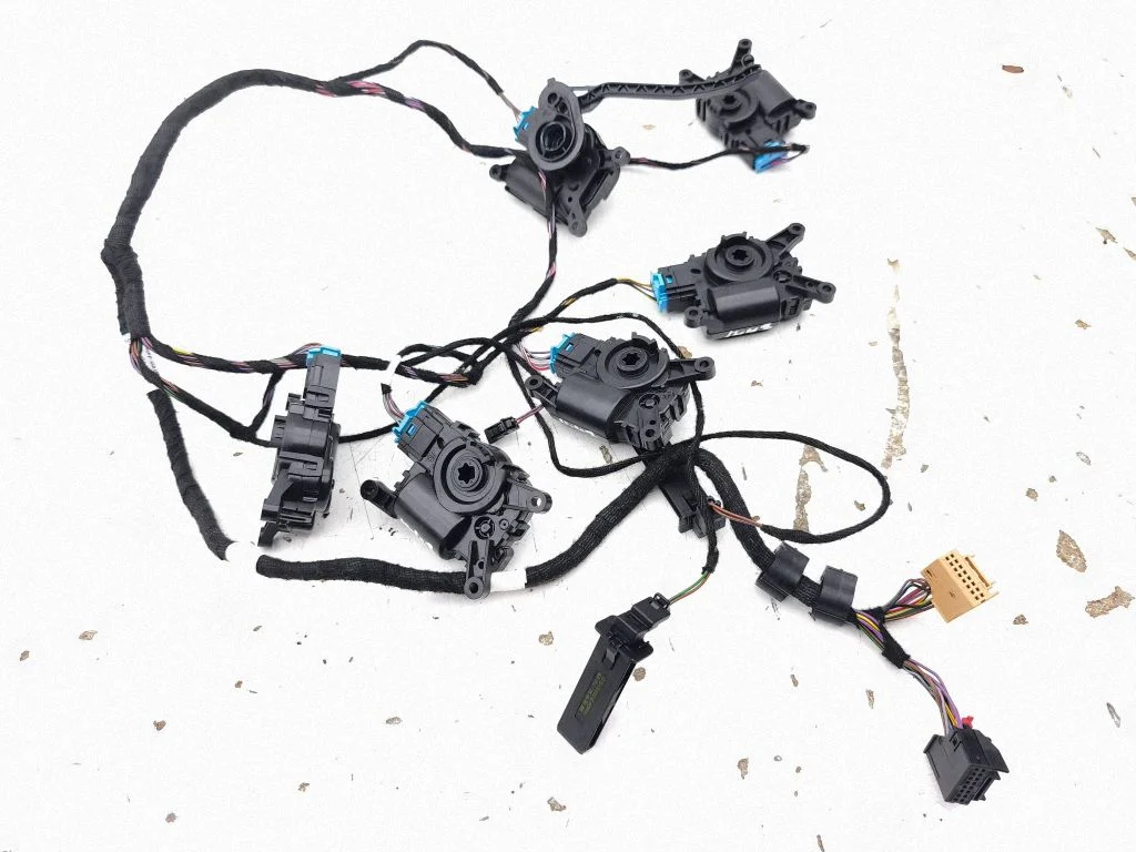 Air flap motor/actuator 2Q0907511E