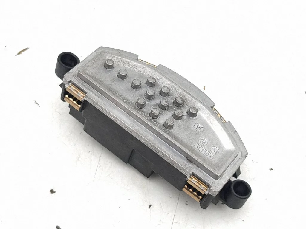 Heater blower motor/fan resistor HS971001