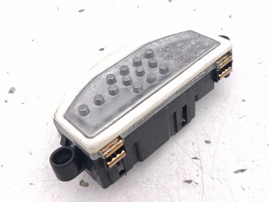 Rezystor dmuchawy CV378002