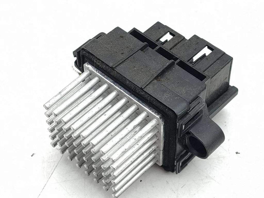 Heater blower motor/fan resistor DG9H19E624AA