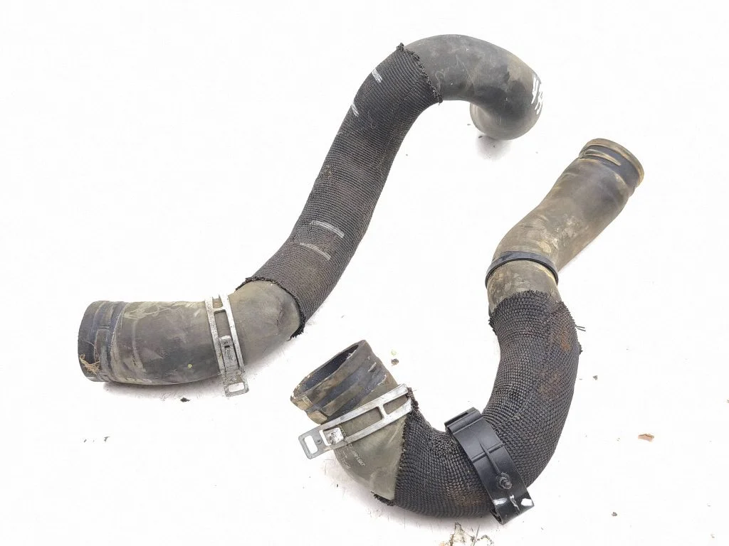Engine coolant pipe/hose JX618B274FC