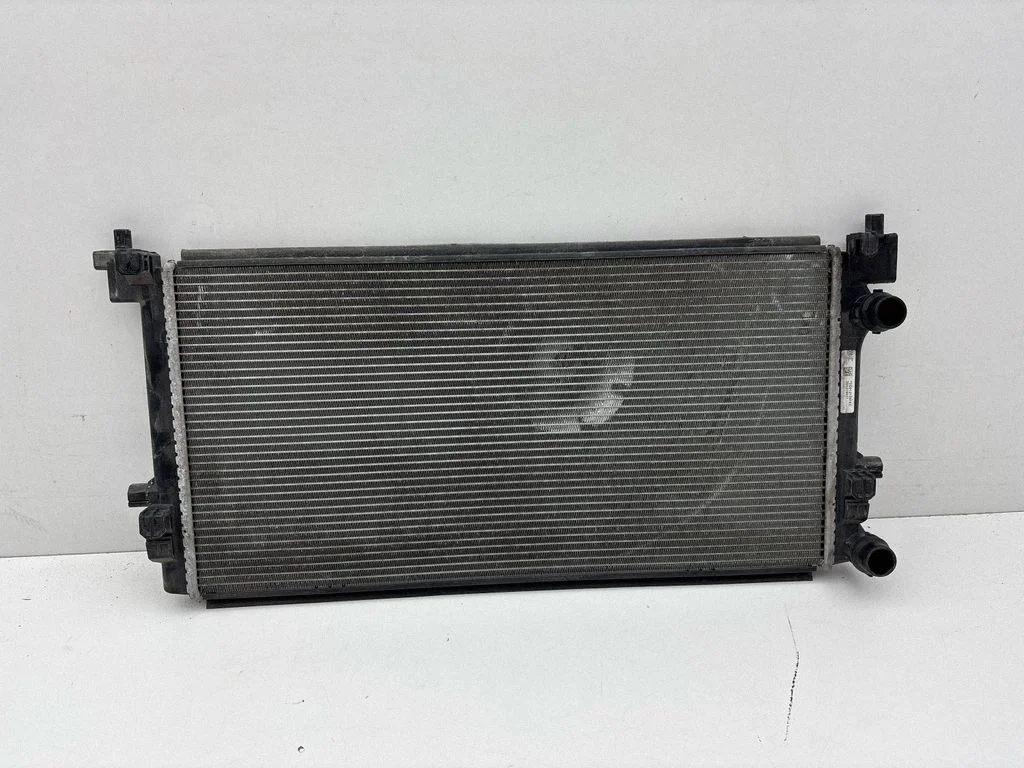Dzesēšanas šķidruma radiators 5Q0121251EC