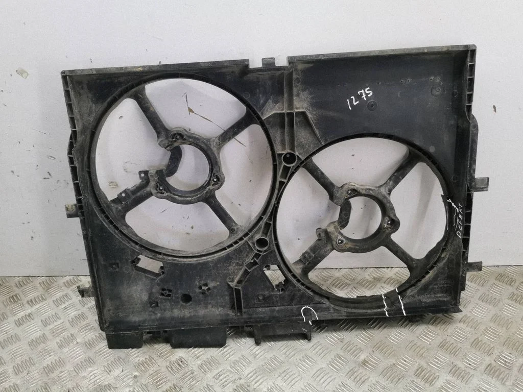Radiator cooling fan shroud 1395853080
