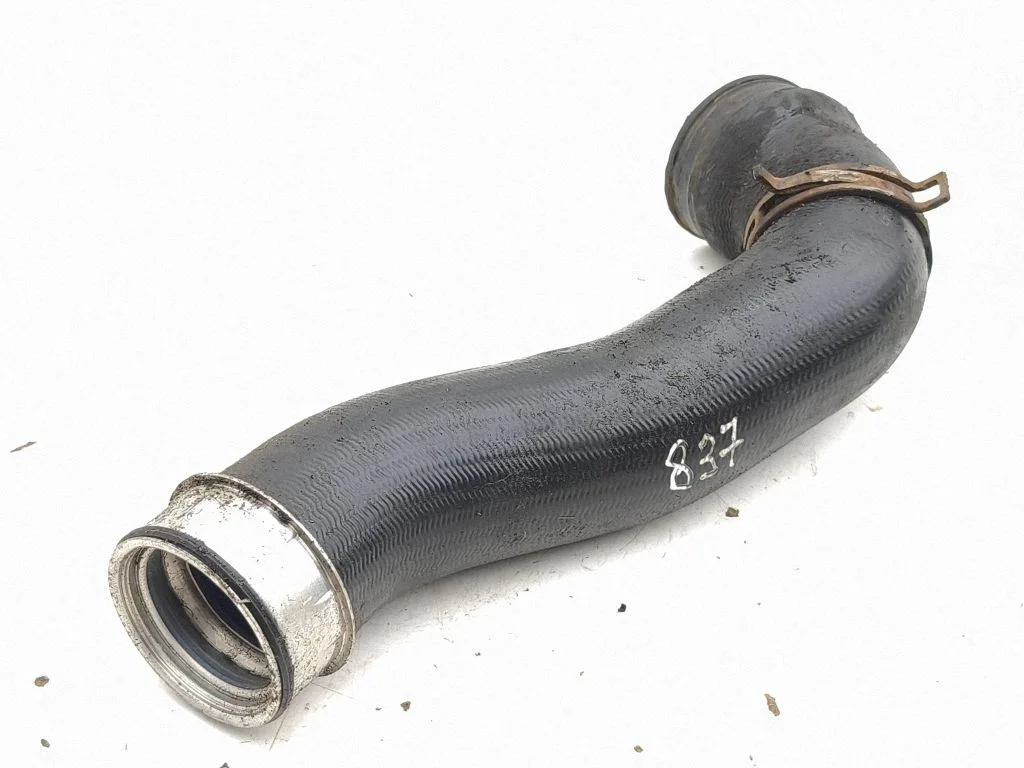 Intercooler hose/pipe