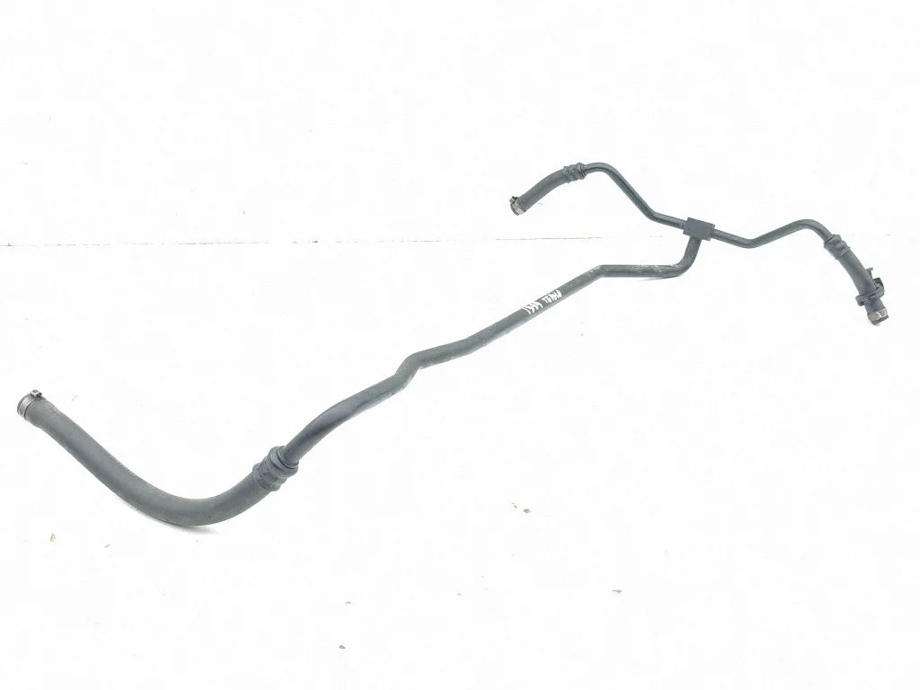 Gearbox oil cooler pipe/hose