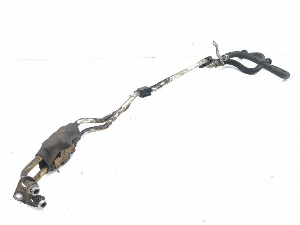 Gearbox oil cooler pipe/hose – Land Rover Range Rover L405 (2013-2021)