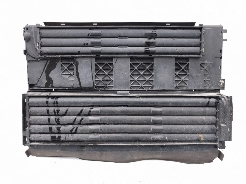 Intercooler air guide/duct channel 9817685380