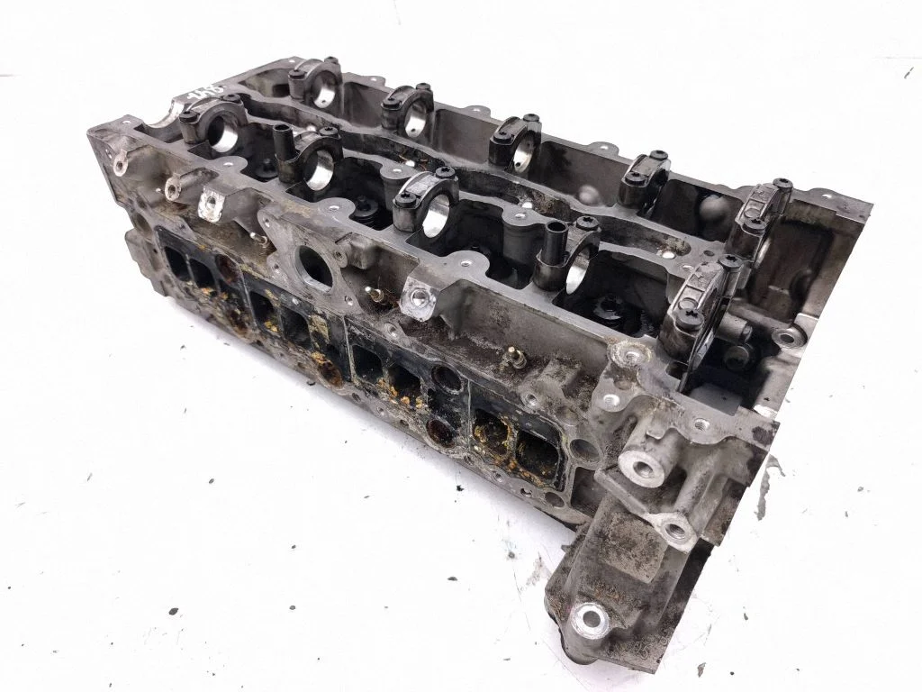 Engine head 0174M102H