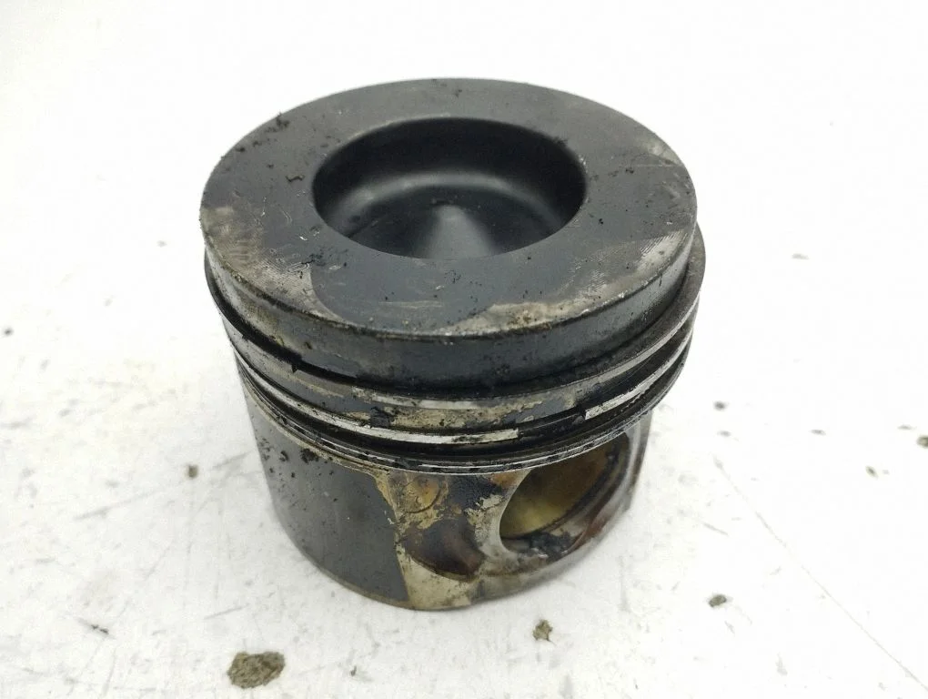Piston