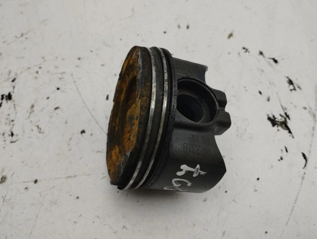 Piston