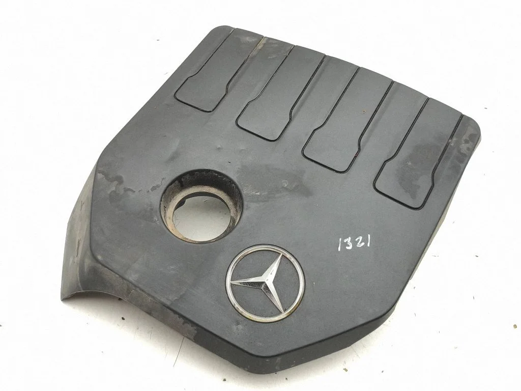 Engine cover (trim) A2820101803