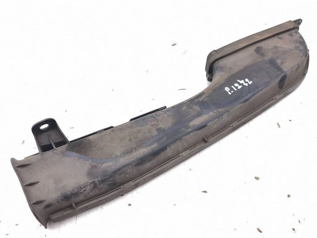 Air intake duct part E1G39C675BC