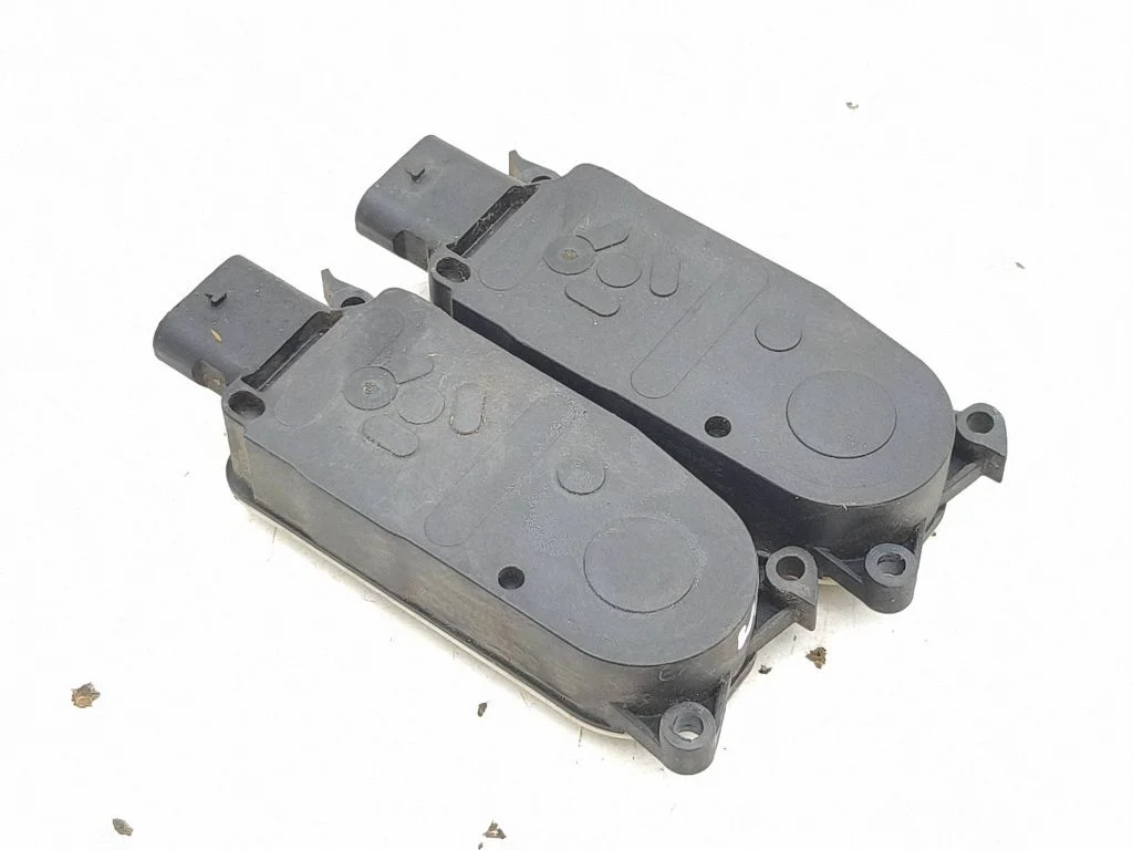 Intake manifold valve actuator/motor 5877R1007