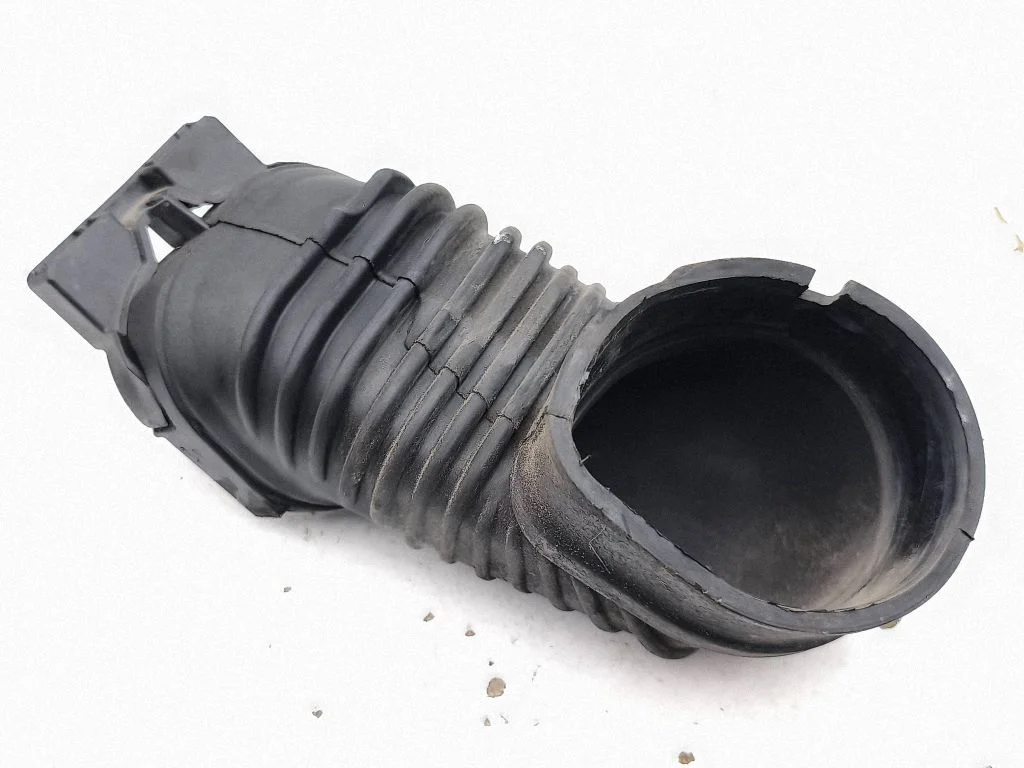 Air intake hose/pipe 17751K0040