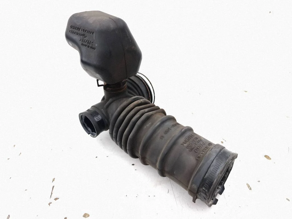 Air intake hose/pipe A13CA00