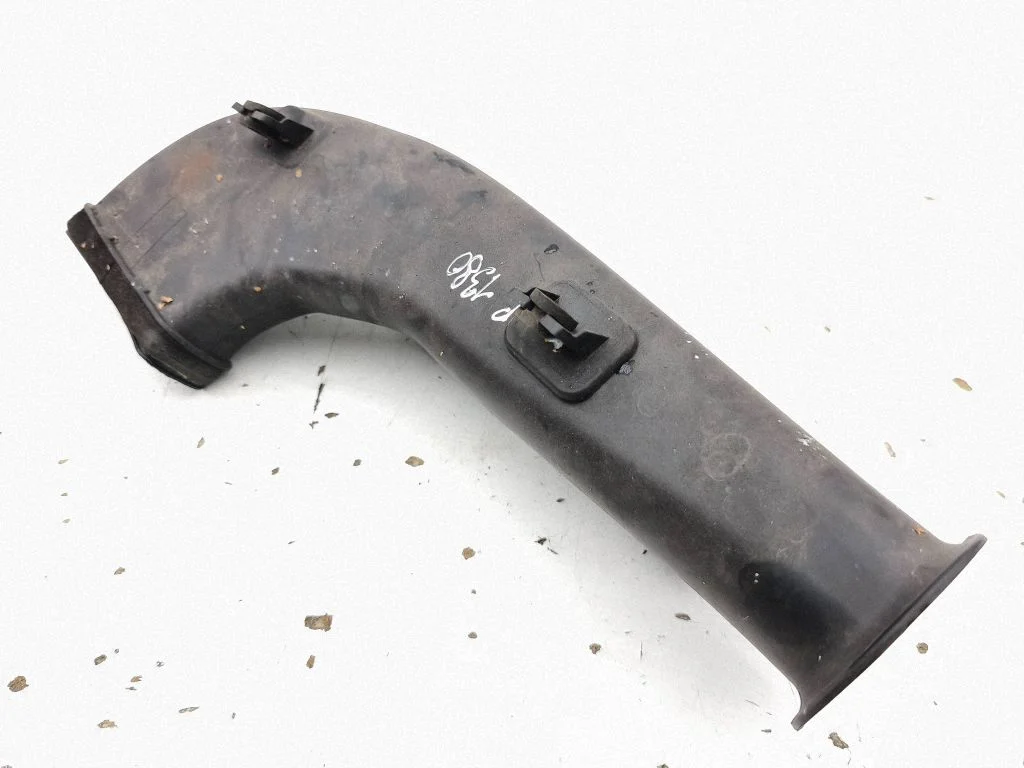 Air intake hose/pipe 46012CA000