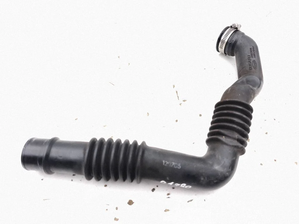 Air intake hose/pipe A12CA06
