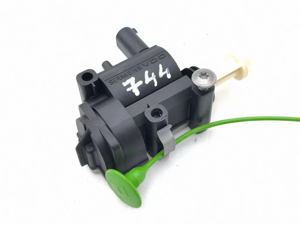 Fuel tank cap lock – BMW X5 E70 (2006-2013)