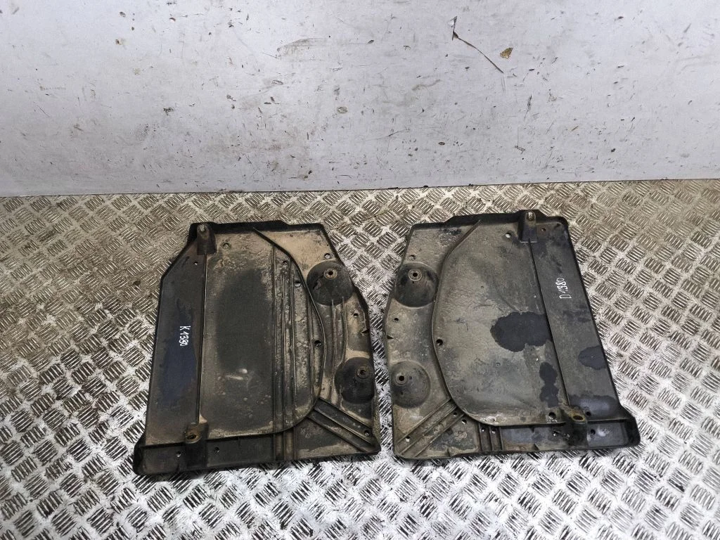 Fuel tank bottom protection 42045CA020