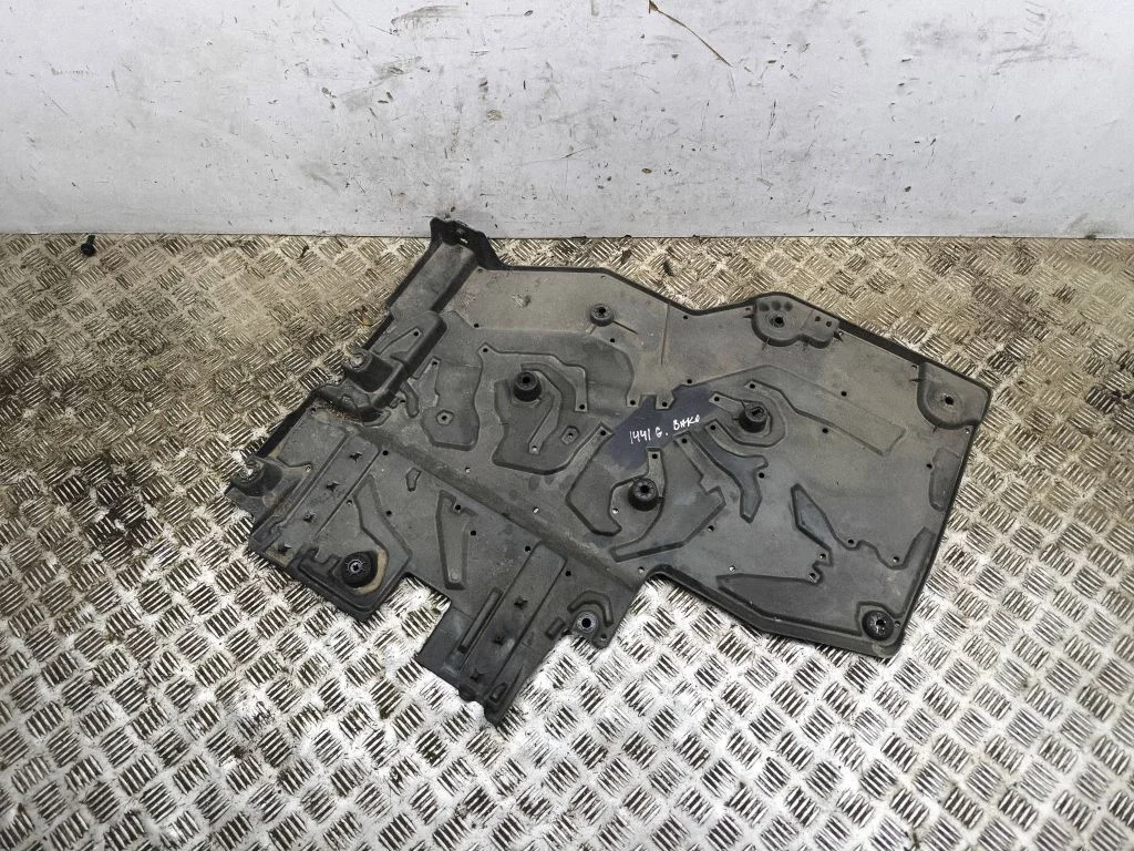 Fuel tank bottom protection 9810609380