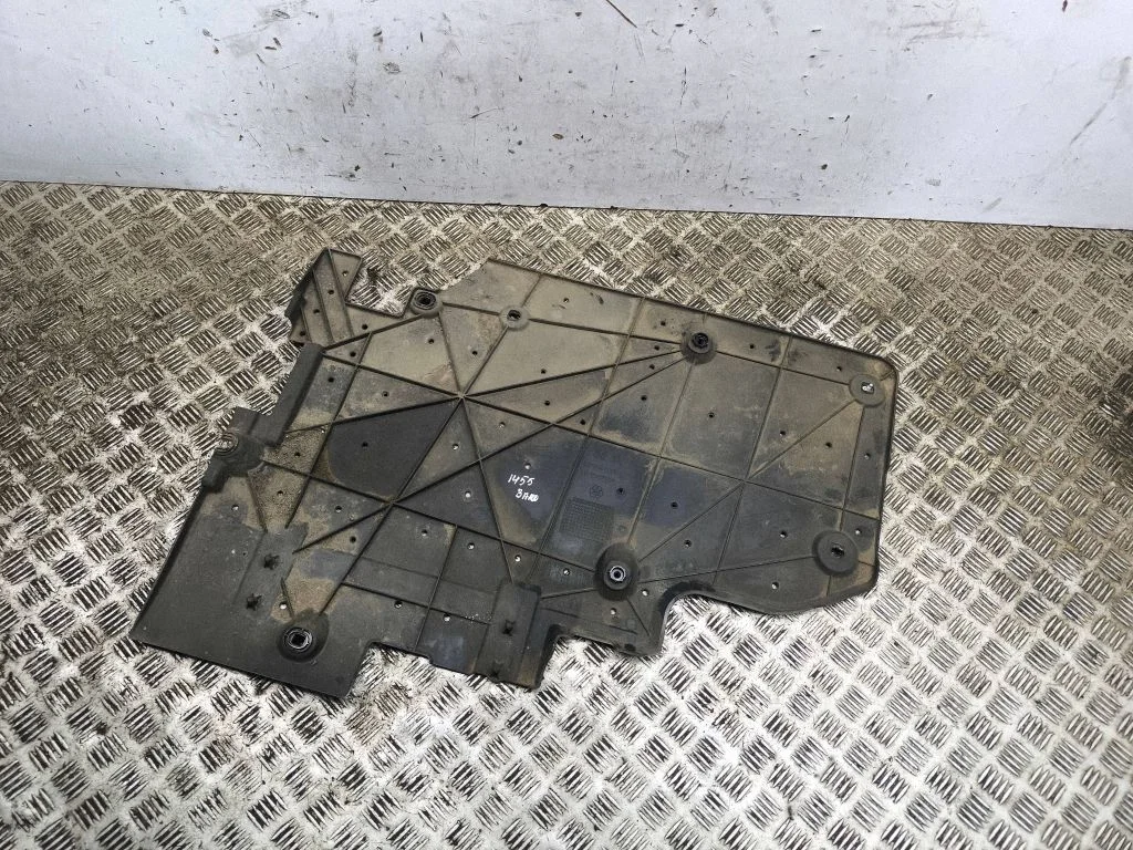 Kütusepaagi põhjakaitse 9809531680