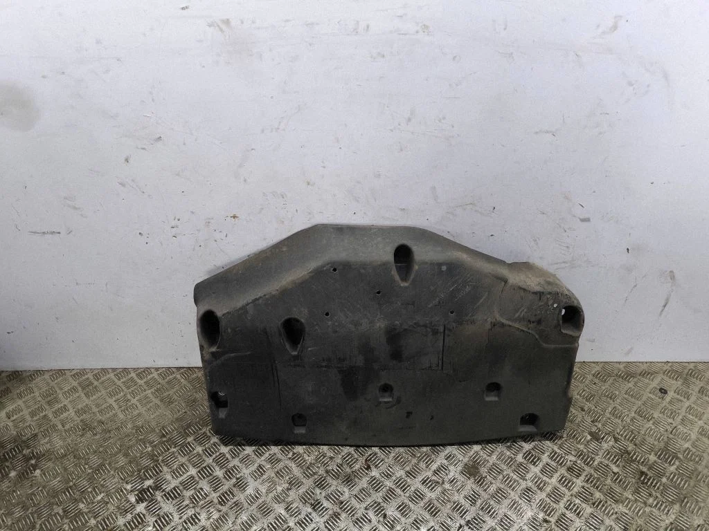 Kütusepaagi põhjakaitse 670030778