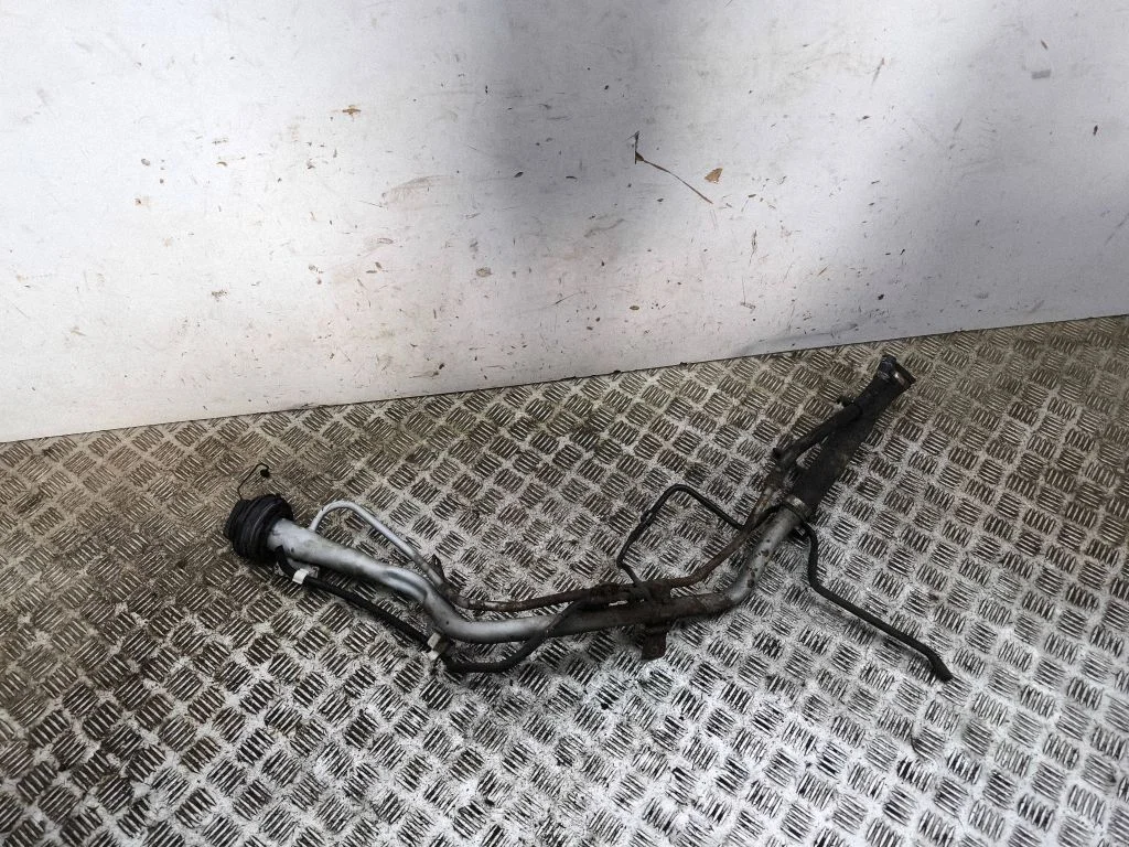 Fuel tank filler neck pipe