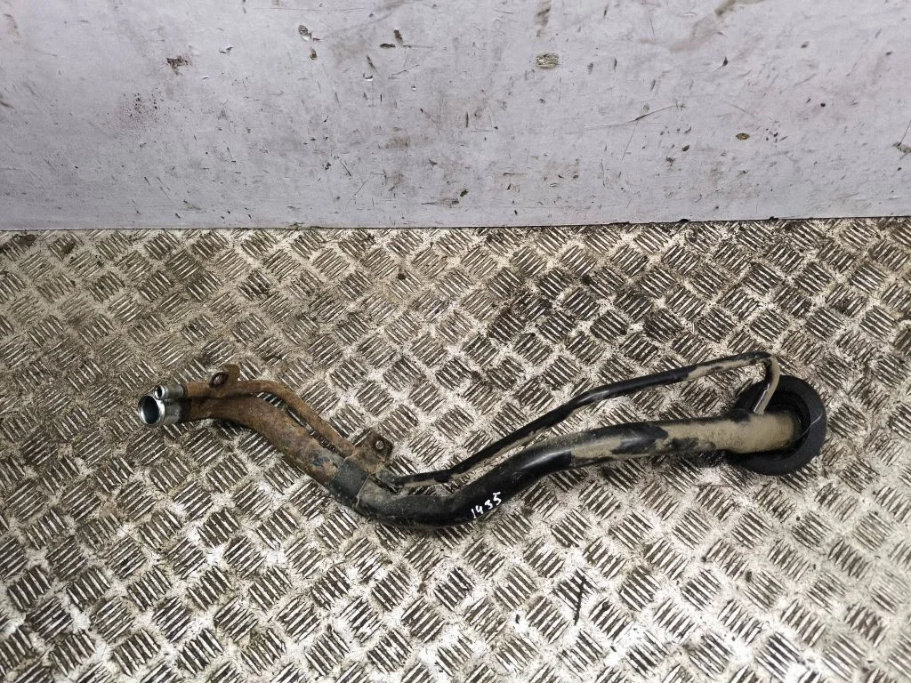 Fuel tank filler neck pipe