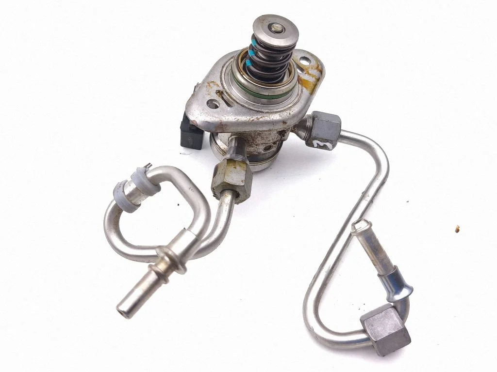 Fuel injection high pressure pump 166303162R