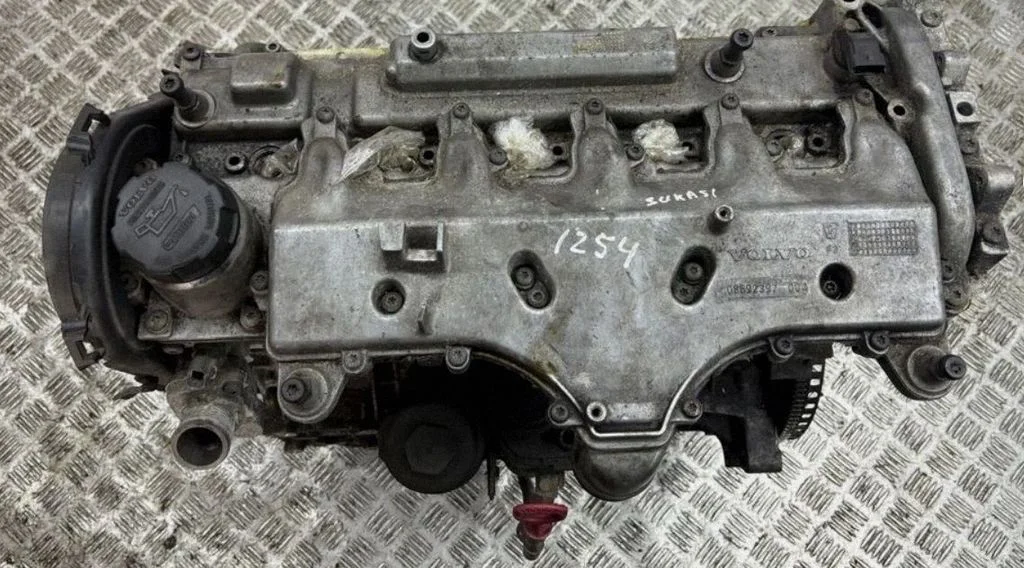 Engine D5244T