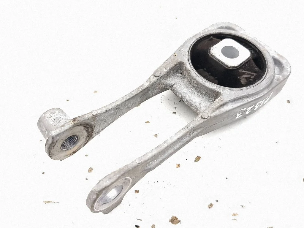 Engine mount bracket – front
