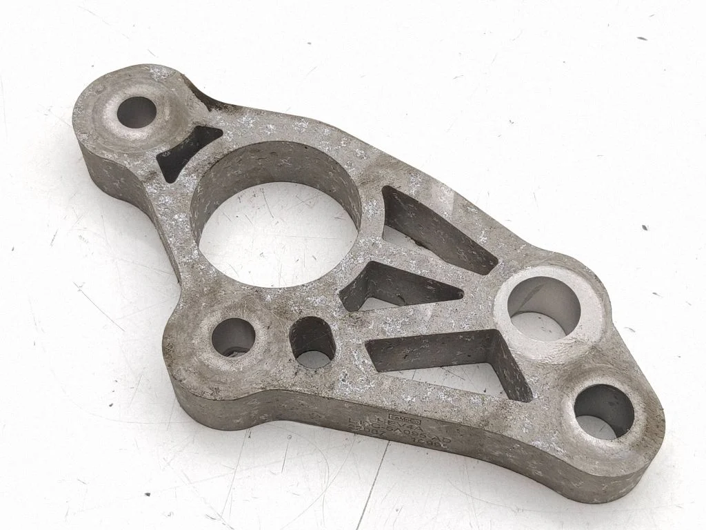 Engine mounting bracket LJ9C5A095AD