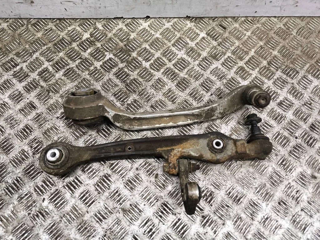 Front lower control arm/wishbone 4E0407695C